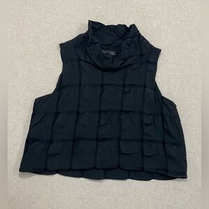 Liv by Habitat Black Pucker Textured Sleeveless Tank Top Sz M Turtleneck